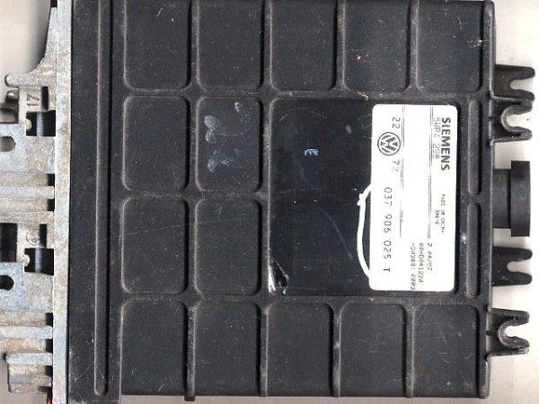 VW Golf3 1.6 037906025T 5WP4298 SME-C 037 906 025 T 5WP4 298 SME-C HD03891 0003 SIEMENS