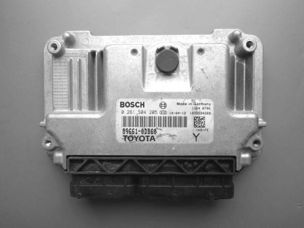 Toyota Yaris 1.0 89661-0DB60 0261S04205 ME7.9.52 1037500853