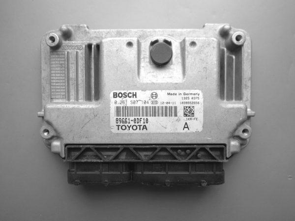 Toyota Yaris 1.0 89661-0DF10 0261S07104 ME7.9.52 1037519081