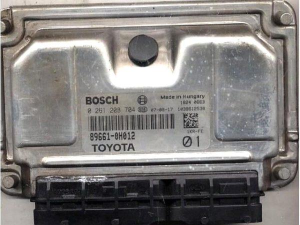 Toyota Yaris 1.0 89661-0H012 0261208704 ME7.9.5 1037378151
